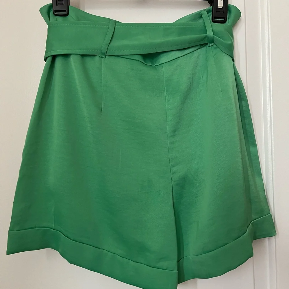 Express Shortie Size 10 - Picture 3 of 6